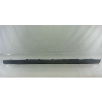 SILL SIDE SKIRT PLASTIC LEFT HAND JS VECTRA SEDAN & WAGON ALSO (HATCH UP TO X7087218) RETAIL $472 '