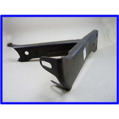 BUMPER BAR BRACKET WB FRONT RIGHT HAND UTE PANEL VAN ONE TONNER STATESMAN AND CAPRICE GENUINE NOS