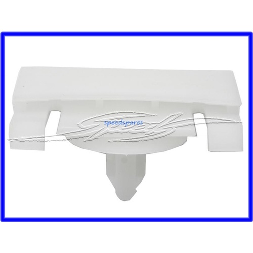 VE SIDE SKIRT CLIP WHITE 7 REQUIRED PER SIDE