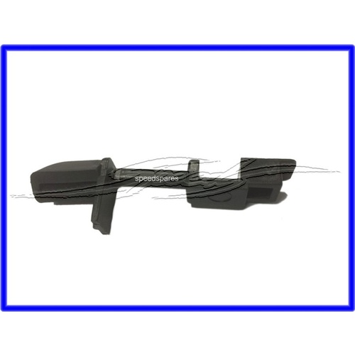 GLOVE BOX LATCH ACTUATING ROD VE COMMODORE & WM